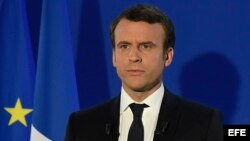 Emmanuel Macron pronuncia un discurso tras su victoria en la segunda vuelta de las presidenciales en Francia. 