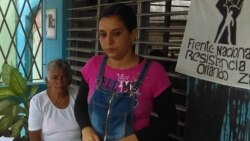 La activista Arianna López relata lo ocurrido durante el arresto este jueves