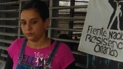 Arianna López visita en la cárcel a su esposo Mitzael Díaz Paseiros