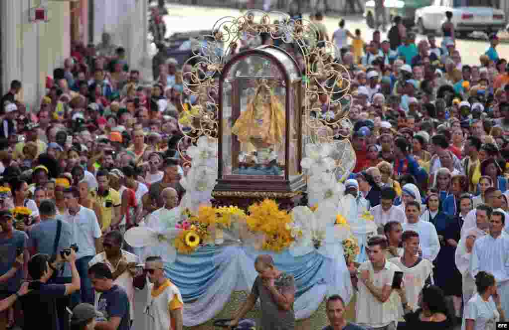Procesión de la Virgen de la Caridad del Cobre, patrona de Cuba