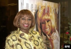 Celia Cruz, la reina del son, a cincuenta años sobre los escenarios, junto al álbum "Siempre viviré". (Archivo)