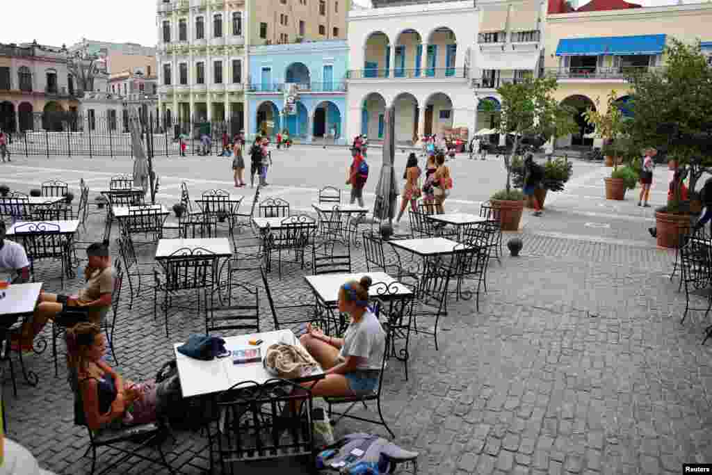Vista general de una plaza de La Habana Vieja. REUTERS/Fernando Medina
