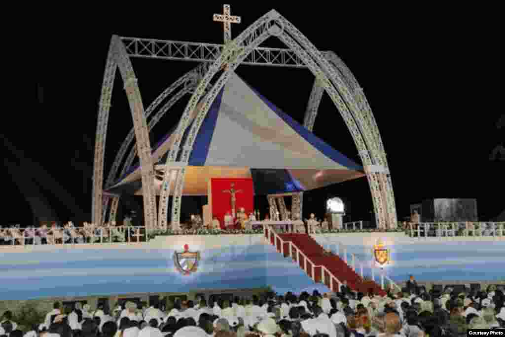 El altar donde celebró misa Benedicto XVI será el punto de partida de un nuevo templo en Santiago de Cuba.