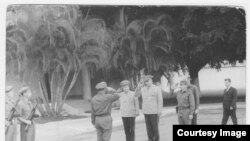 Raúl Castro recibe en Cuba al Mariscal soviético Andrei Grechko