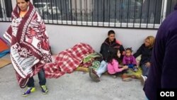 Cubanos protestan frente a Embajada de México en Quito