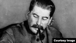 Iosef V. Stalin (1878-1953) 