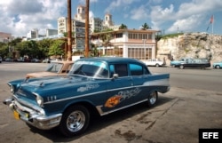 Uno de los almendrones que circulan en Cuba, un Chevrolet '57.