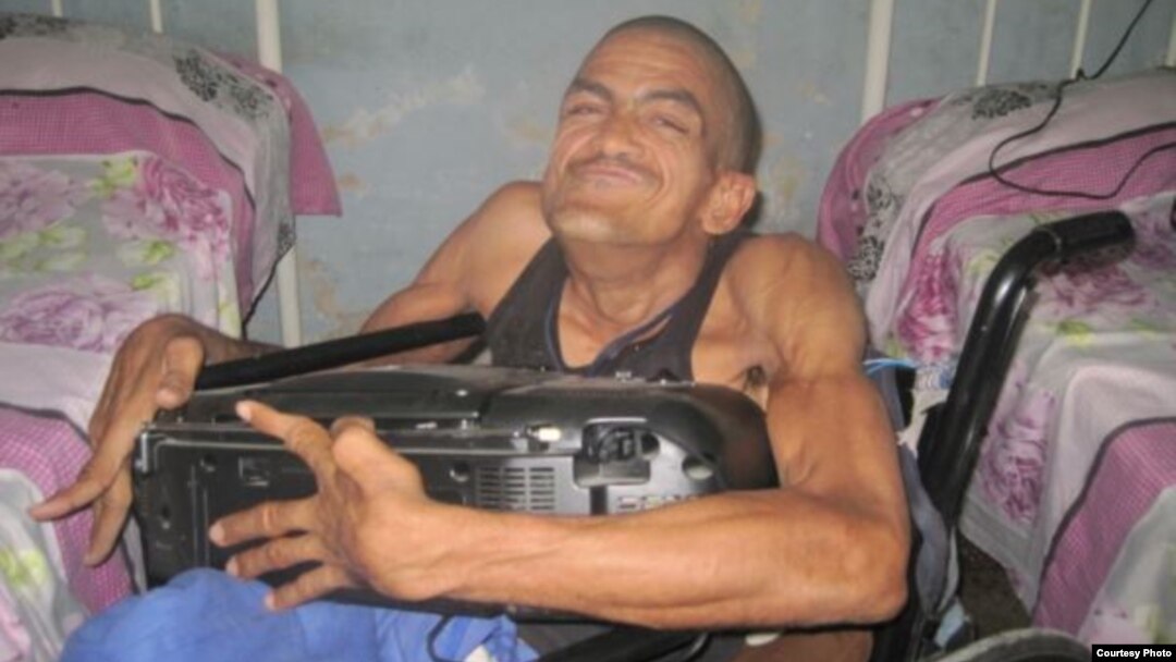 Paciente del hospicio "La Edad de Oro".