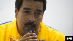  Nicolás Maduro, habla durante el acto de ignauguración de un centro médico en Caucaguita (Venezuela). 