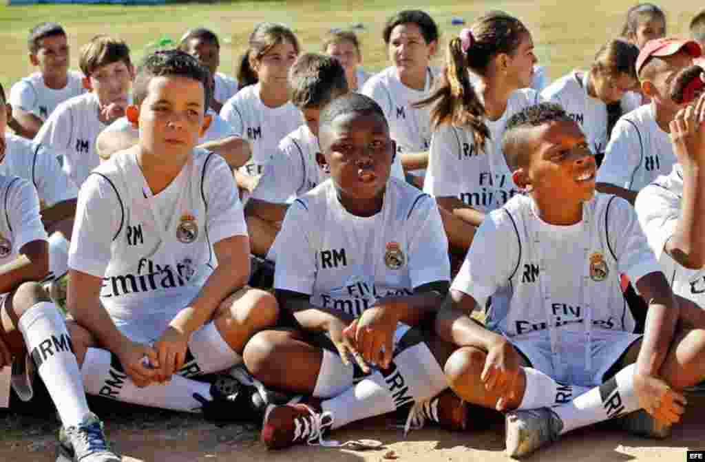 La popularidad del fútbol en Cuba ha ido creciendo en los últimos años, principalmente entre las generaciones más jóvenes. &nbsp;