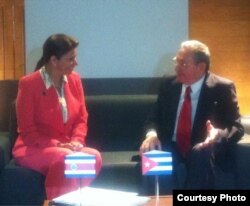 Laura Chinchilla y Raú Castro (Twitter de la presidenta de Costa Rica)