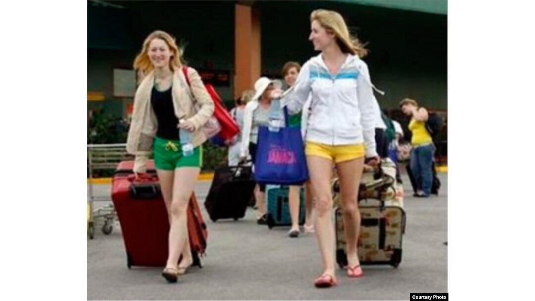 Poco menos de 3 millones de turistas visitan Cuba cada año, muchos de ellos estadounidenses.