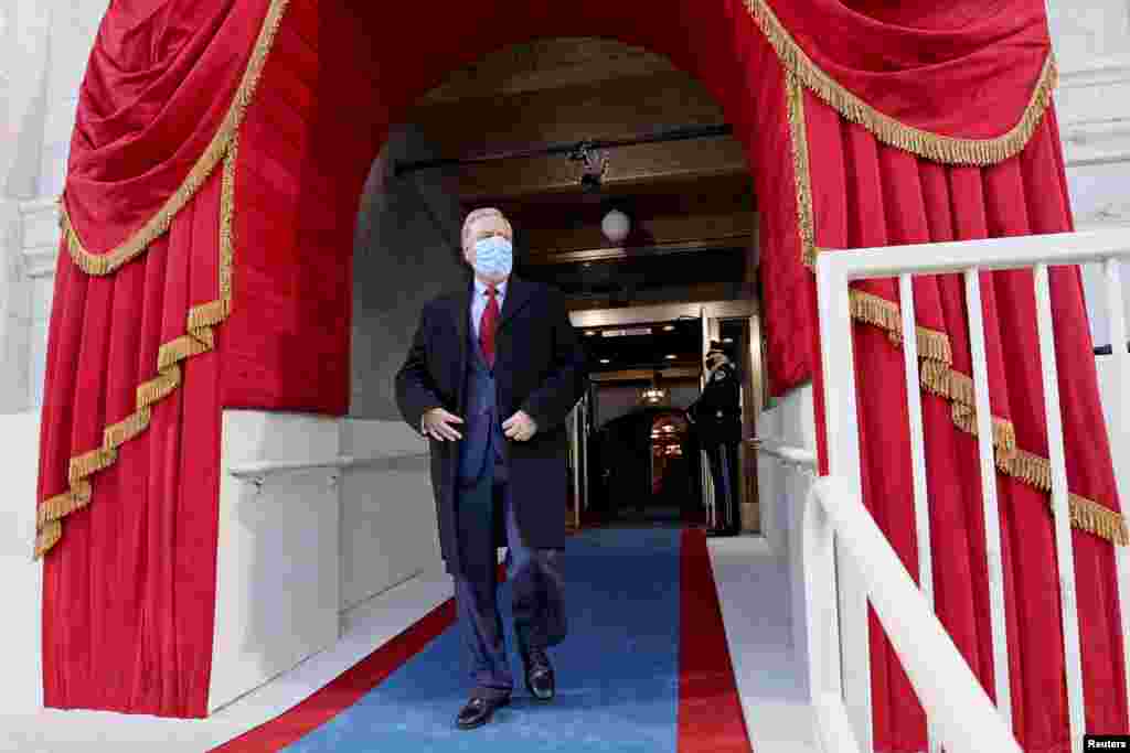 El senador Lindsey Graham (R-SC) llega antes de la toma de posesi&#243;n de Joe Biden como el 46&#176; presidente de EEUU, en el Capitolio, en Washington. REUTERS / Jonathan Ernst / Pool