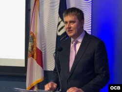 El ministro de Relaciones exteriores checo, Tomas Petricek, durante su intervención. (Roberto Koltun)