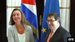 Mogherini se reúne con el canciller cubano Bruno Rodríguez durante su segundo día de visita a la isla.