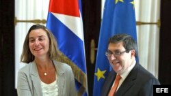 Federica Mogherini se ha reunido en varias ocasiones con el canciller cubano Bruno Rodríguez. (Archivo)