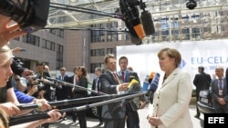 La canciller alemana Angela Merkel a su llegada a la cumbre de Jefes de Estado y de Gobierno de 61 países de la Unión Europea (UE) y de la Comunidad de Estados Americanos y Caribeños (Celac).