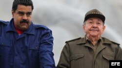 Nicolás Maduro y Raúl Castro. (Archivo)