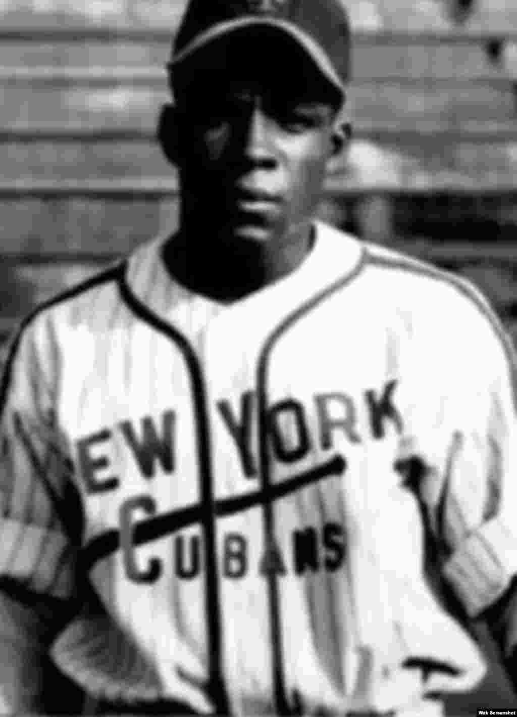Orestes &quot;Minnie&quot; Miñoso jugó en las ligas negras con los New York Cubans en 1946. Esa temporada bateó para .309 y al año siguiente para .294. Su equipo ganó la Serie Mundial Negra a los Cleveland Buckeyes. Miñoso estuvo con los Cubans hasta que firmó con la organización de los Indios de Cleveland en 1948, cuando comenzó a jugar con los Dayton Indians, equipo con el que bateó para .525 en 11 juegos.&nbsp;