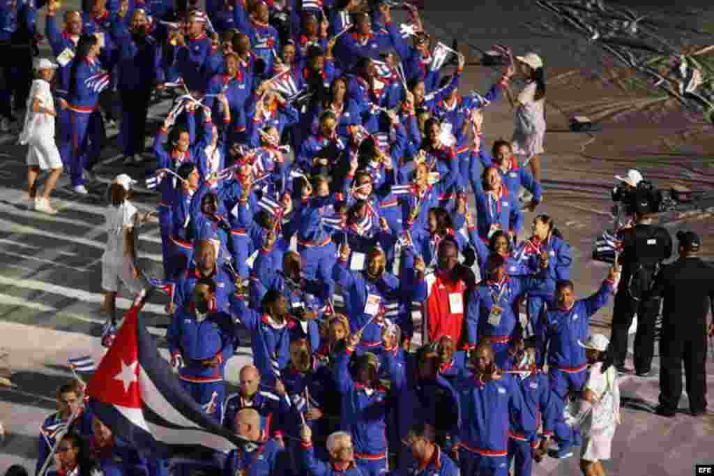 Atletas de la delegación de Cuba desfilaron el viernes 14 de noviembre de 2014, durante la inauguración de los XXII Juegos Centroamericanos y del Caribe, en Veracruz, (México).