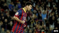 El delantero argentino del FC Barcelona Leo Messi celebra su gol.