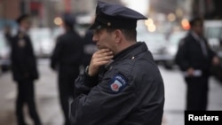 Policia de New York arresta a pareja con explosivos