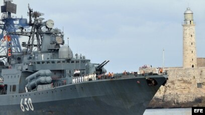 Barcos de guerra rusos atracar n en La Habana