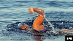 La nadadora estadounidense Diana Nyad abandona el cuarto intento de llegar a La Florida nadando desde Cuba