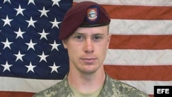 Sargento Bowe Bergdahl, liberado por Talibanes en Afganistán y acusado por EEUU de deserción. 