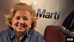 Hilda Álvarez, la astróloga de Radio Martí.