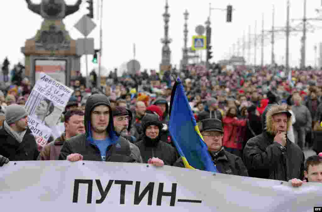 En recordación a Boris Nemtsov en San Petersburgo. 