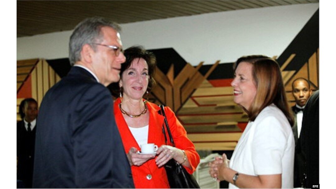 Jacobson lideró por EEUU las negociaciones con Cuba.