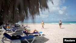 Expertos analizan el desplome del turismo en Cuba