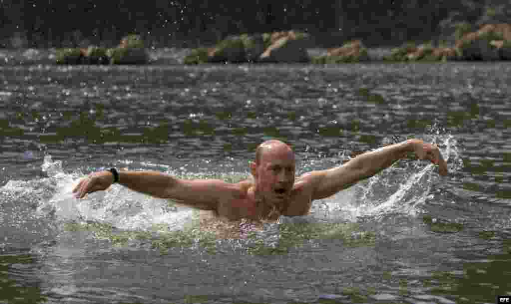  Vladimir Putin disfrutando de sus vacaciones de verano en la República de Tuvá, Rusia