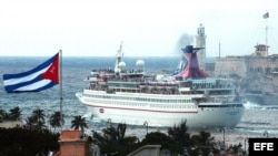 Crucero en Bahía de La Habana. Archivo.