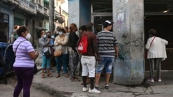 La economía cubana un año después del estallido 