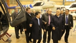 Cabrisas visita la fábrica de helicopteros de Kazán.