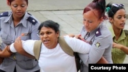 La Dama de Blanco Martha Sánchez cumple una condena de 4 años y medio de cárcel. (Archivo)