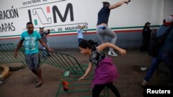 Así fue la sexta fuga de cubanos de recinto para migrantes en Tapachula, México