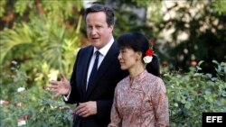 David Cameron y Aung San Suu Kyi