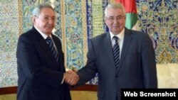 En Mayo de 2015 Raúl Castro se reunió en Argelia con Abdelmalek Selal. 