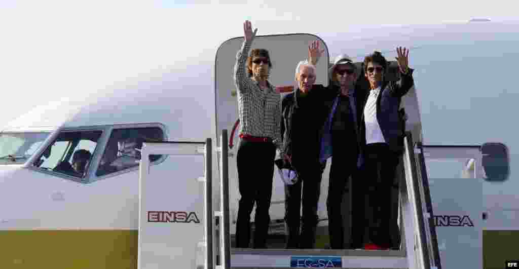 Los Rolling Stones a su llegada a La Habana para su histórico concierto
