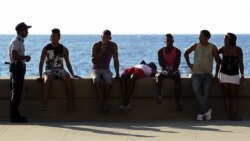 Expectativas de cubanos tras derogación de "pies secos/pies mojados"