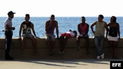 Expectativas de cubanos tras derogación de "pies secos/pies mojados"