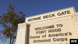 Una de las entradas de la base militar texana de Fort Hood.