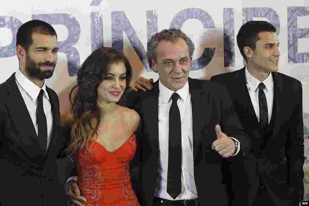 Los protagonistas de "El Príncipe", (i-d) Rubén Cortada, Hiba Abouk, José Coronado y Alex González.