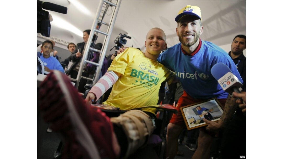Sergio Ramos en Brasil (2014) en el acto en el que fue nombrado embajador de UNICEF.