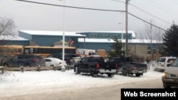 La escuela comunitaria de La Loche, en Canadá, donde ocurrió el tiroteo.