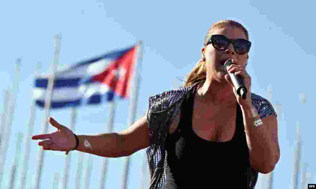 Cantante puertorriqueña Olga Tañón cumple su promesa y canta a los cubanos