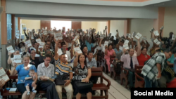 Miembros de la Iglesia Cristiana Pentecostal de Cuba. @facebook.com/icpcuba